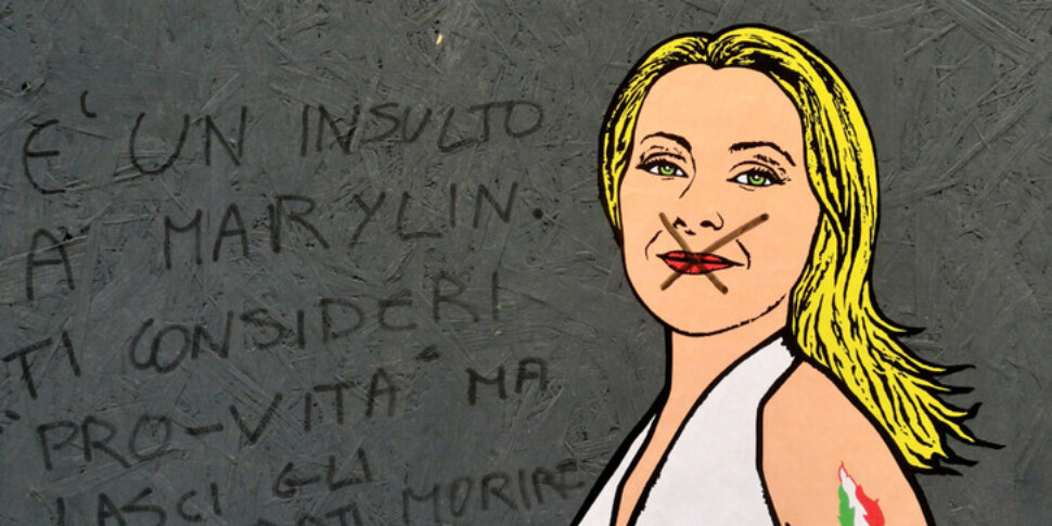 Milano, vandalizzato il murale di Giorgia Meloni in versione Marylin Monroe