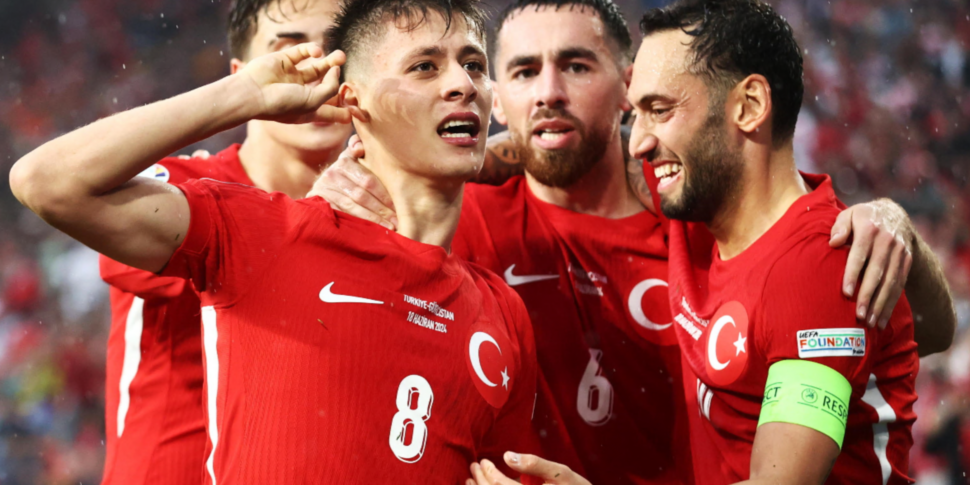 https://assets.gazzettadelsud.it/2024/06/Guler-Calhanoglu-Turchia-970x485.png