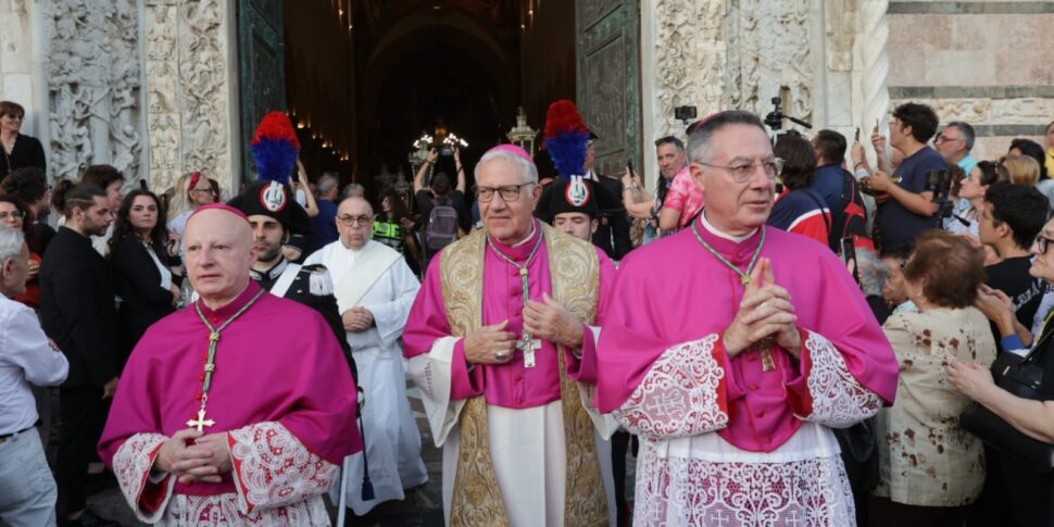 Messina, la processione del simulacro della Madonna della Lettera