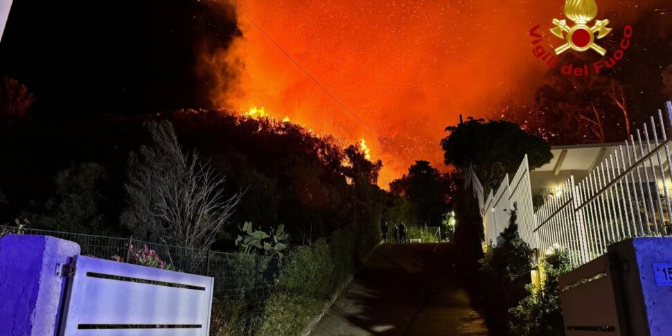 Emergenza incendi a Messina, Minutoli: "Serve collaborazione da parte di tutta la cittadinanza"