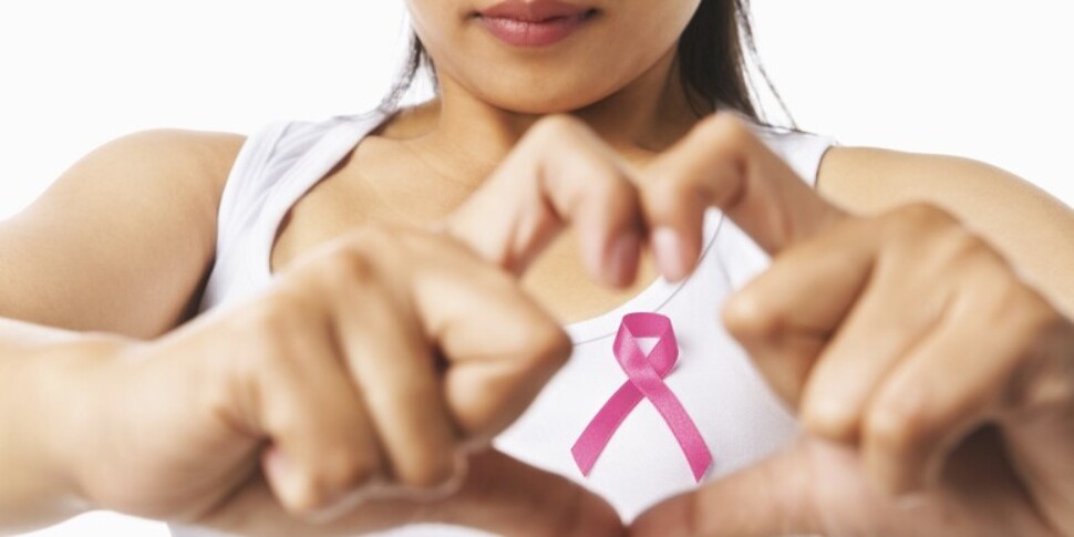 In Italia il più alto numero di donne vive dopo il cancro. Ma ancora 14 mesi per avere nuovi farmaci