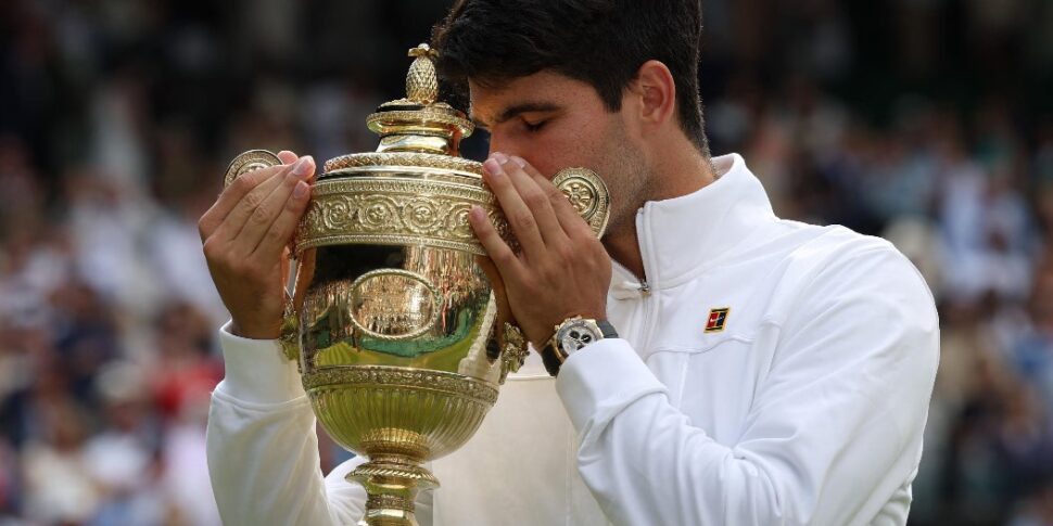 Wimbledon, domani è il grande giorno. Record di italiani in gara tra i due tabelloni (14). I favoriti secondo i bookmaker Wimbledon, domani è il grande giorno. Record di italiani in gara tra i due tabelloni (14). I favoriti secondo i bookmaker