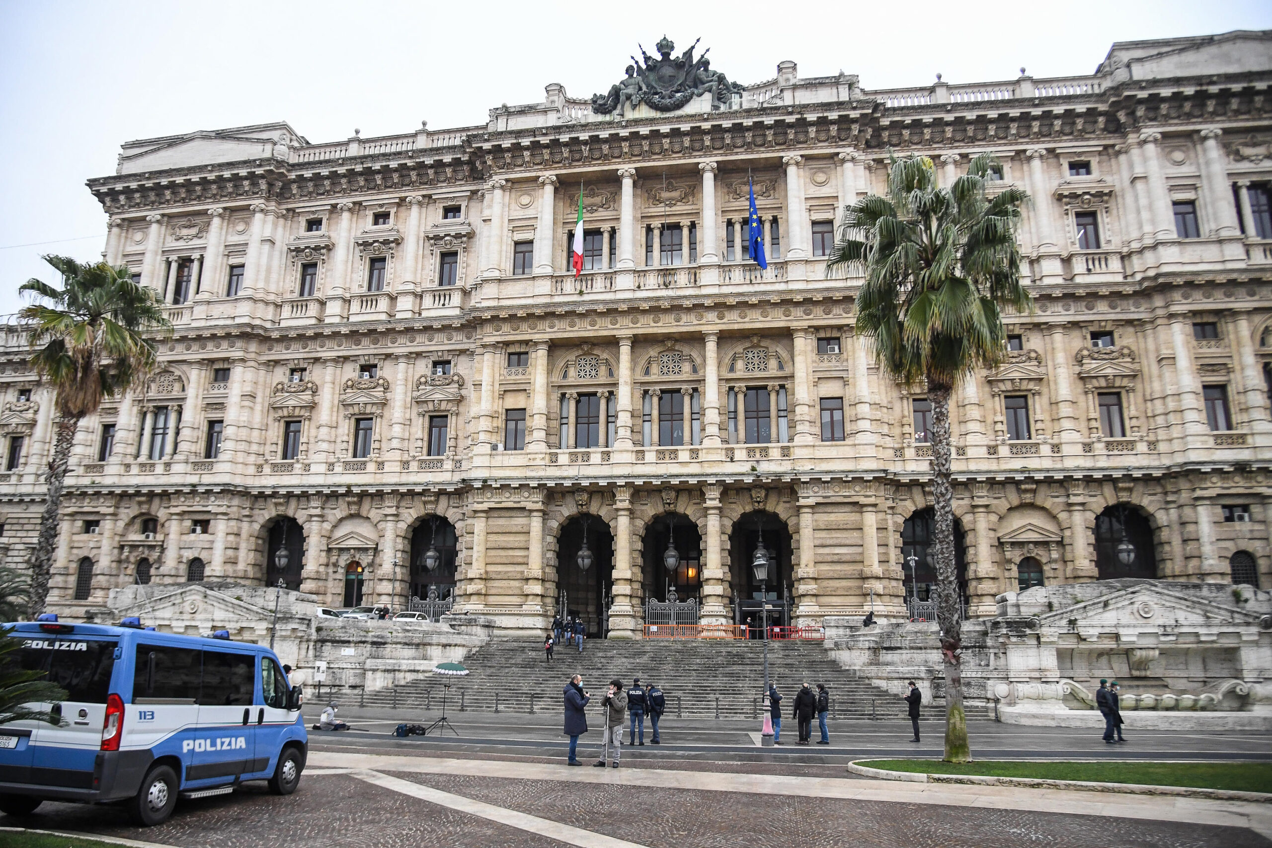 Auto confiscata a Locri, la Cassazione: da chiarire l'accordo … Auto confiscata a Locri, la Cassazione: da chiarire l'accordo …