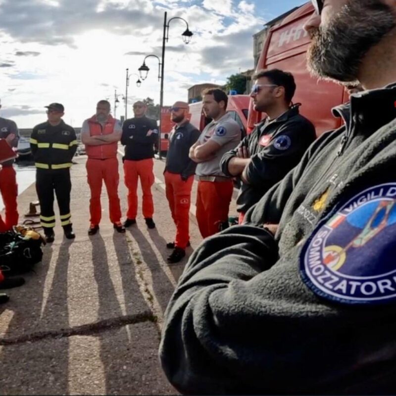 A handout video grab made available by Vigili del Fuoco shows rescue personnel of the special unit of divers of the National Fire Brigade and divers of the Italian fire brigade as they prepare to resume inspections of the Bayesian yacht's wreck, in Porticello, Sicily island, southern Italy, 23 August 2024. The divers are recovering the lifeless body of the last missing person from the shipwreck, Hannah Lynch, the eighteen-year-old daughter of the English tycoon, to bring it back to the surface.ANSA/Vigili del Fuoco ANSA PROVIDES ACCESS TO THIS HANDOUT PHOTO TO BE USED SOLELY TO ILLUSTRATE NEWS REPORTING OR COMMENTARY ON THE FACTS OR EVENTS DEPICTED IN THIS IMAGE; NO ARCHIVING; NO LICENSING +++ NPK