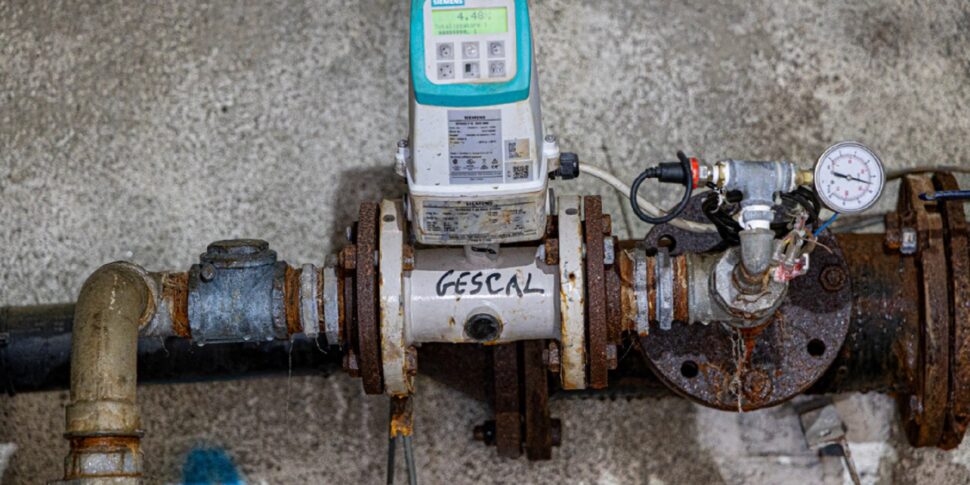 Messina, torna l'acqua nei rubinetti. Ma non nei villaggi a nord, sempre in grande difficoltà