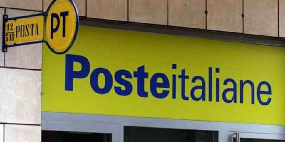 Messina, tre uffici postali chiusi all'improvviso: la protesta delle comunità e la replica di Poste