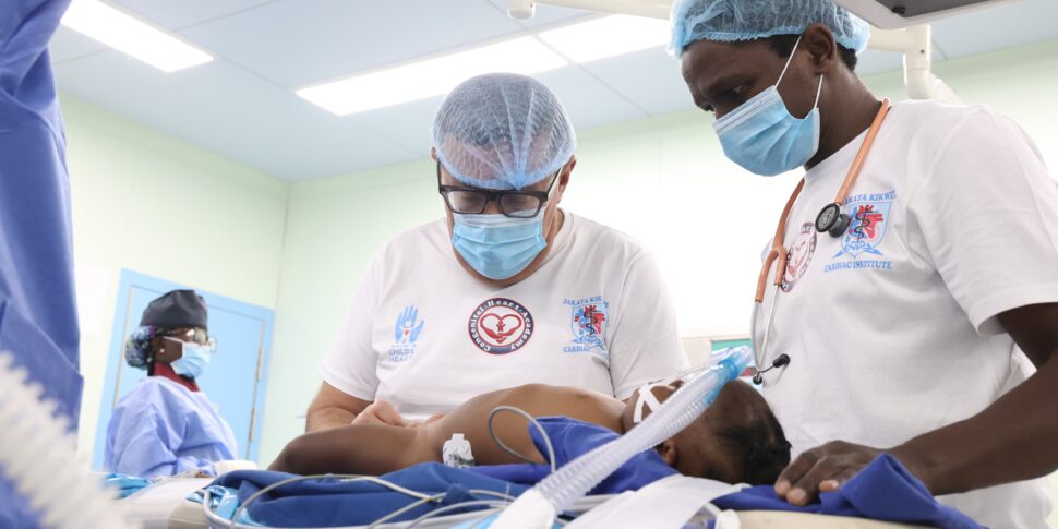 Cardiochirurgia pediatrica, M5S: "Nessuno tocchi Taormina"