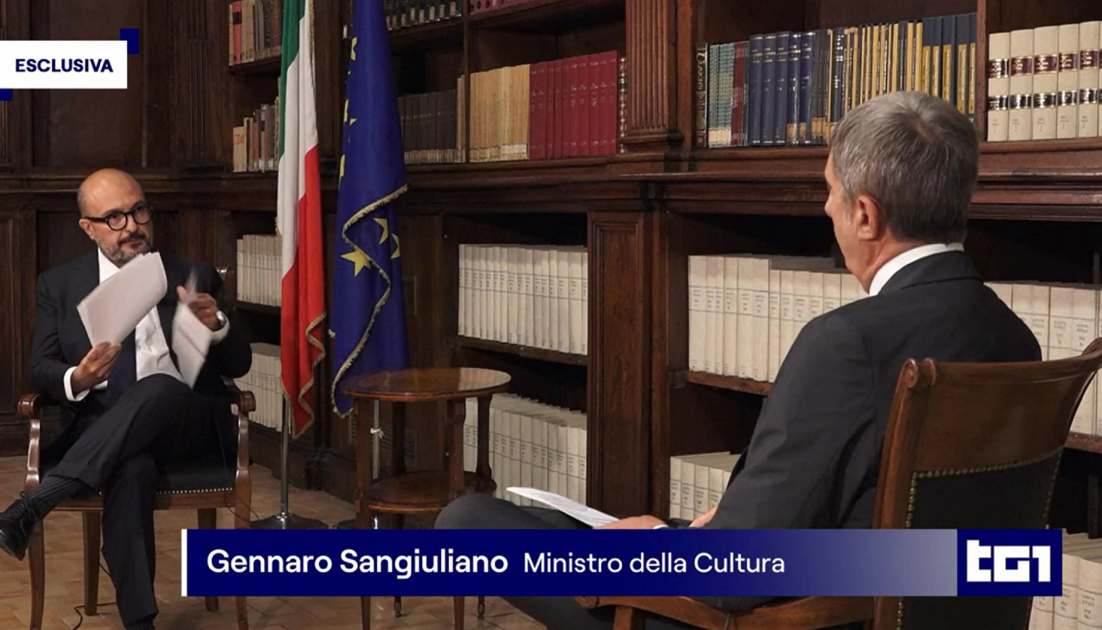 Sangiuliano irrompe al Tg1, le opposizioni: "Oltre TeleMeloni&… Sangiuliano irrompe al Tg1, le opposizioni: "Oltre TeleMeloni&…