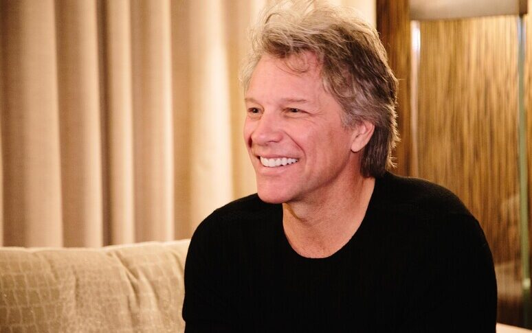 Jon Bon Jovi salva una donna dal suicidio e la convince a non buttarsi da un ponte