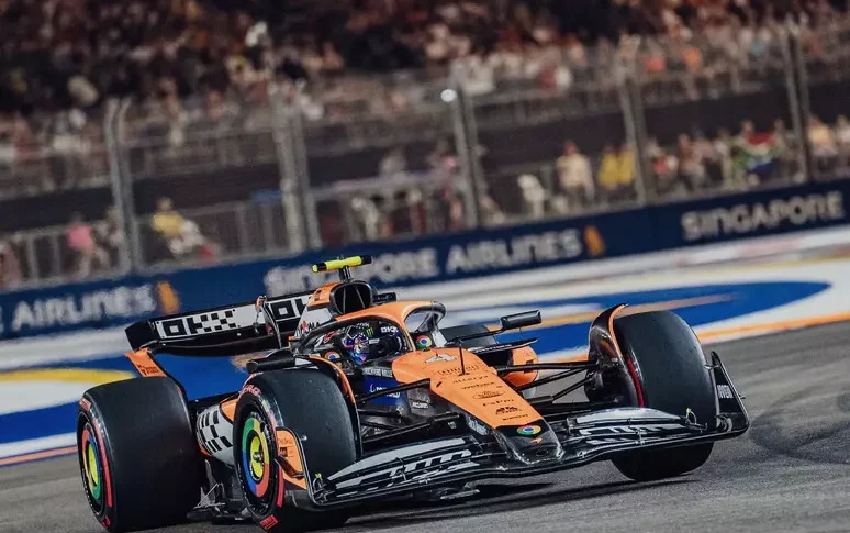 F1, Gp di Singapore, Norris trionfa davanti a Verstappen. Leclerc quinto