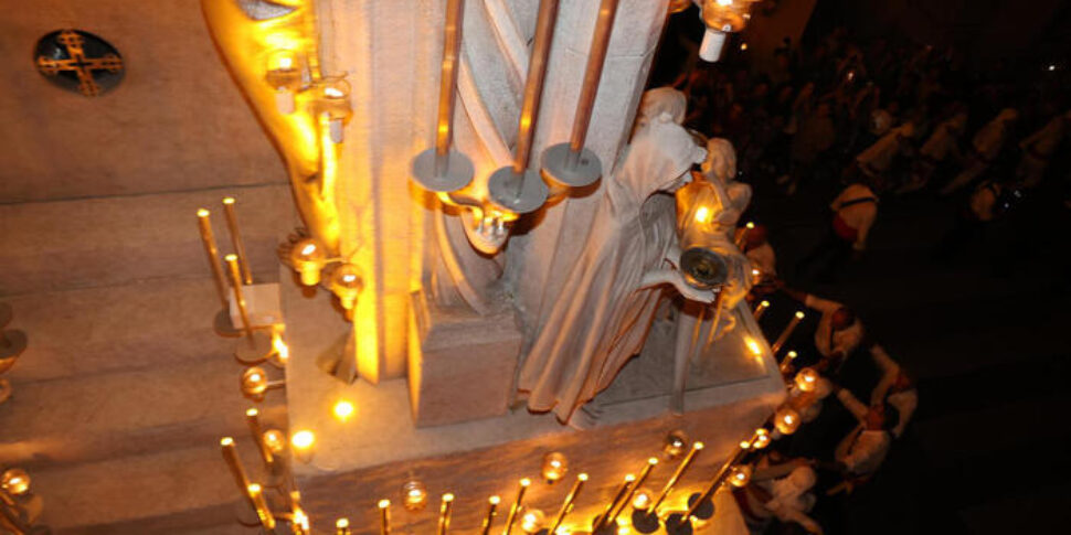 Donne guarisce miracolosamente durante il volo del Cuore di Santa Rosa su Viterbo. La Diocesi predica calma