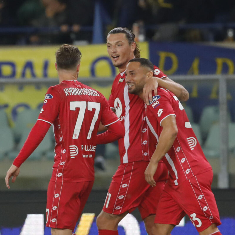 MonzaÕs Alessandro Bianco jubilates after scoring the goal 0-3 during the Italian Serie A soccer match Hellas Verona vs AC Monza at Marcantonio Bentegodi stadium in Verona, Italy, 21 October 2024. ANSA/EMANUELE PENNACCHIO