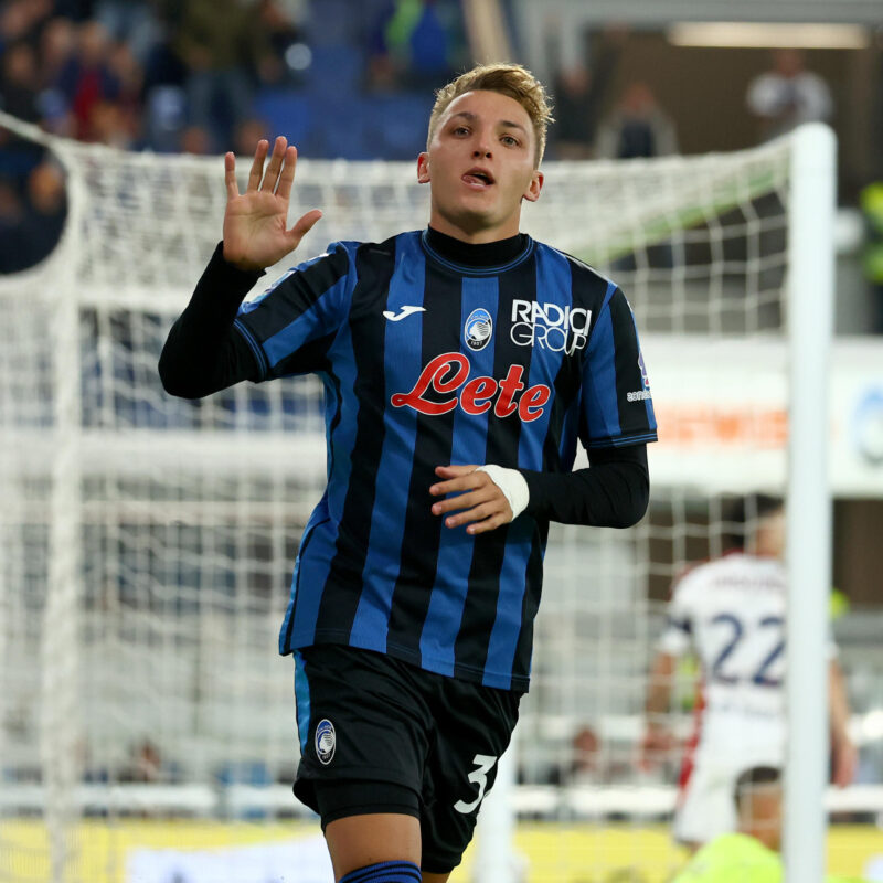 Atalanta's Mateo Retegui celebrates after goal 2-0 during the Italian Serie A soccer match Atalanta BC vs Genoa CFC at Gewiss Stadium in Bergamo, Italy, 5 October 2024.ANSA/MICHELE MARAVIGLIA