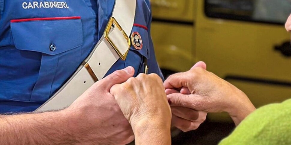 Rischia la vita per un malore in strada, soccorsa dai carabinieri di Cinquefrondi