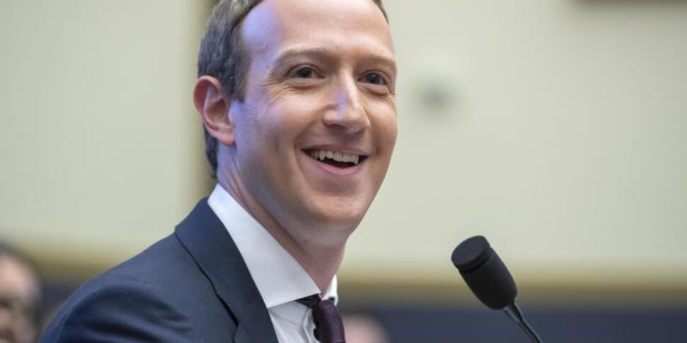 https://assets.gazzettadelsud.it/2024/10/Mark-Zuckerberg-970x485.jpg