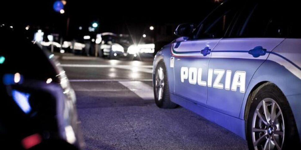 https://assets.gazzettadelsud.it/2024/10/Polizia-notte-970x485.jpg