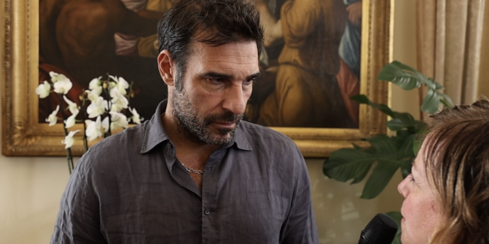 Discriminazioni, patriarcato, violenza contro le donne: l'impegno di Edoardo Leo L'INTERVISTA