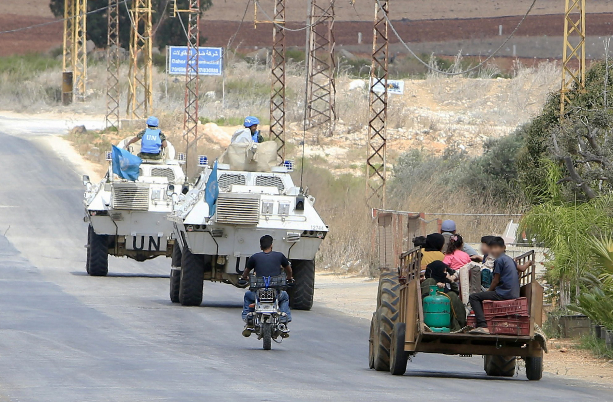 Italia, Francia e Spagna condannano gli attacchi di Tel Aviv all’Un… Italia, Francia e Spagna condannano gli attacchi di Tel Aviv all’Un…