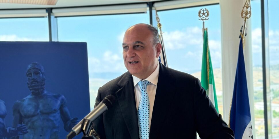 https://assets.gazzettadelsud.it/2024/11/Giovanni-Calabrese.jpg-2048x1074-1-970x485.jpeg