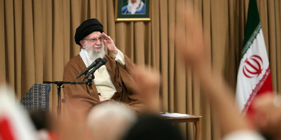 Khamenei chiede l