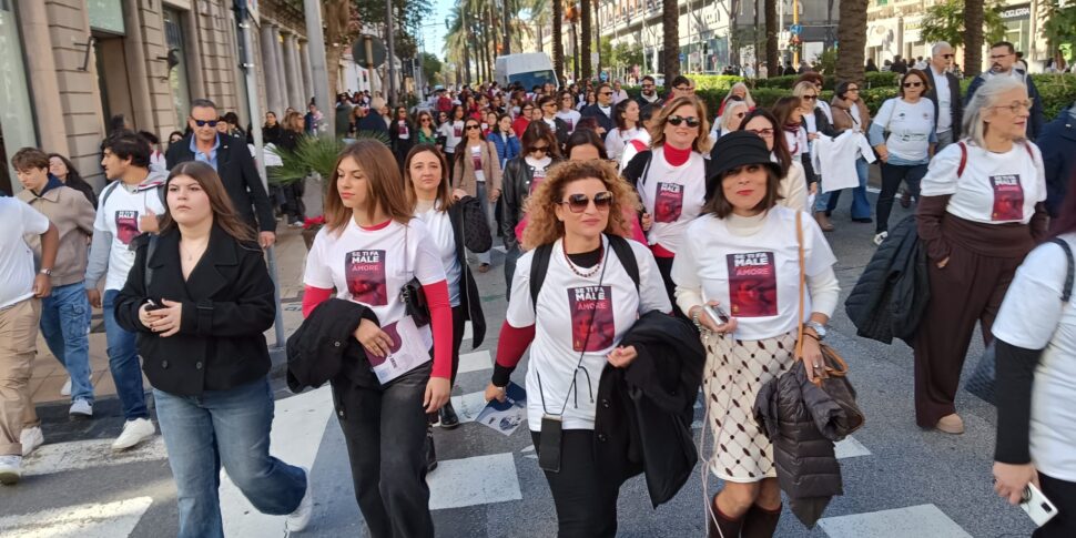 Messina in marcia per dire no alla violenza sulle donne