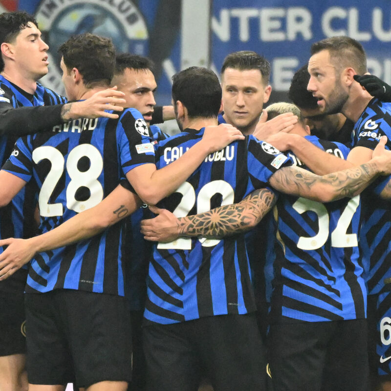 Inter MIlan's players celebrate the 1-0 lead during the UEFA Champions League between Inter Milan and RB Leipzig at the Giuseppe Meazza stadium in Milan, Italy, 26 November 2024. ANSA/DANIEL DAL ZENNARO