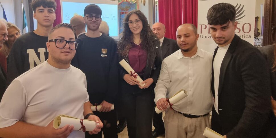 Dieci borse di studio per realizzare un sogno, il risanamento culturale oltre che abitativo a Messina