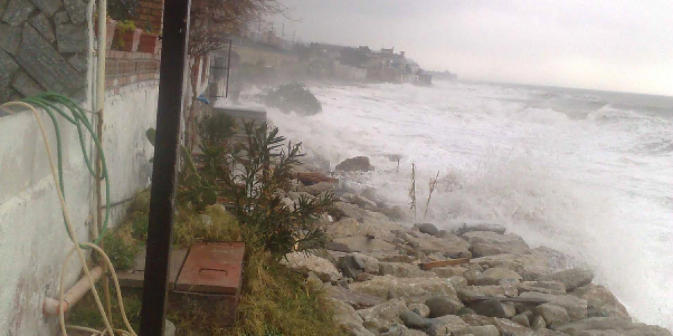 Cambiamenti climatici, Legambiente Calabria: “L’erosione costiera minaccia territorio e infrastrutture. Servono piani di adattamento”