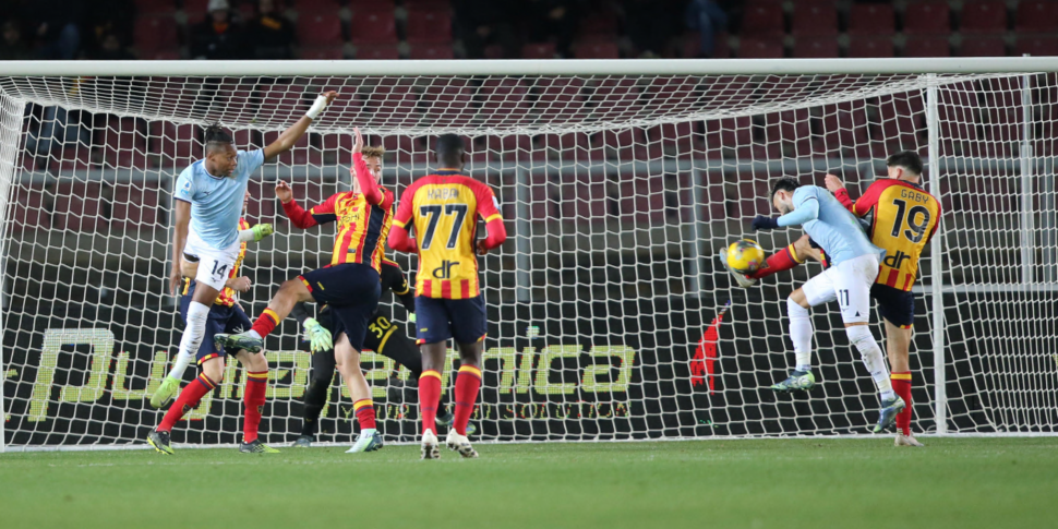 La Lazio riparte con Castellanos e Marusic, il Lecce in dieci si illude con un super gol di Tete Morente. Nel finale traversa di Keba