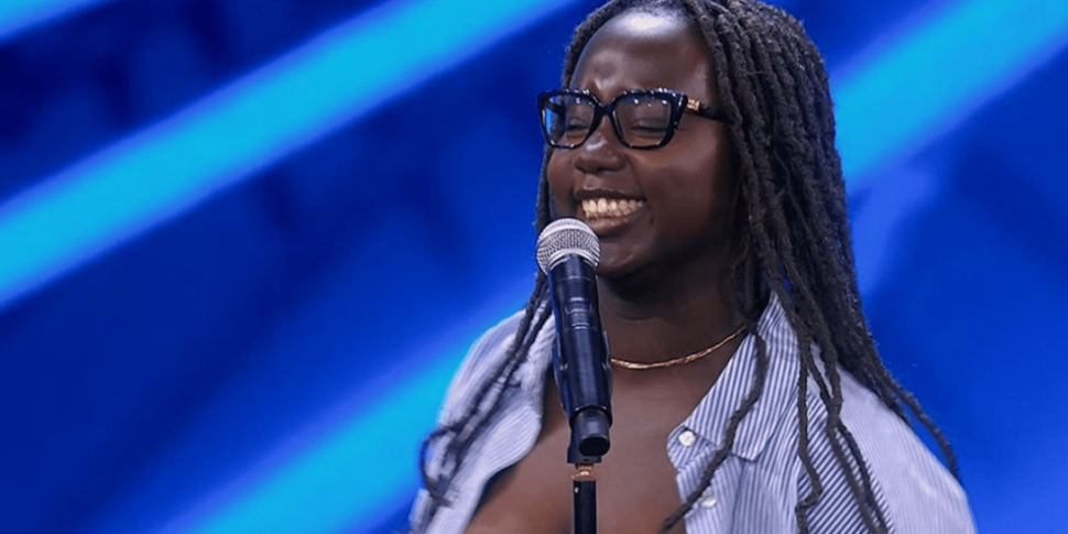 X Factor, trionfo di Mimì Caruso in piazza del Plebiscito. Sul podio Les Votives e I Patagarri