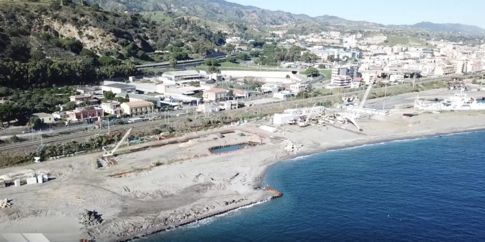 Porto di Tremestieri, ora si fa sul serio. Viaggio dentro il cantiere dell'imponente opera