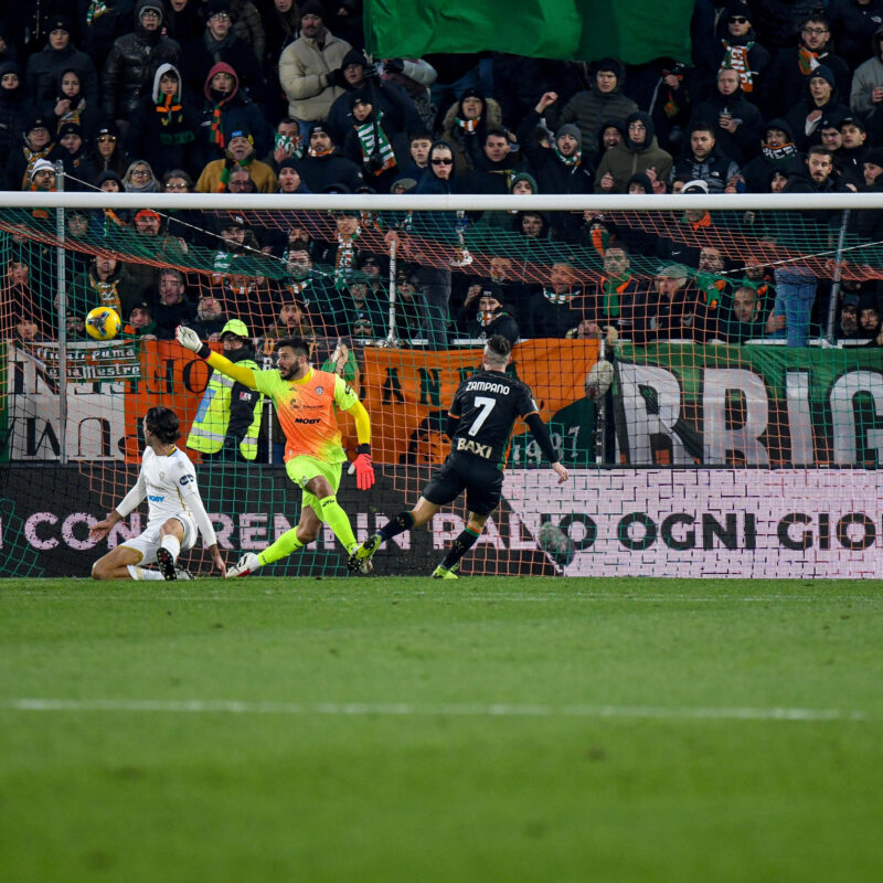 Venezia's Francesco Zampano scores a goal during the italian soccer Serie A match between Venezia FC vs Cagliari Calcio at the Pier Luigi Penzo stadium in Venice, Italy, 22 December 2024. ANSA/Ettore Griffoni