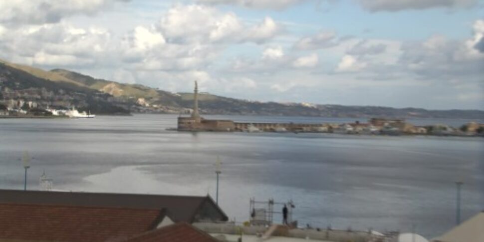 L'i-Hub dello Stretto, un investimento da 50mln. Entro aprile giù la casa del portuale e il silos Granai