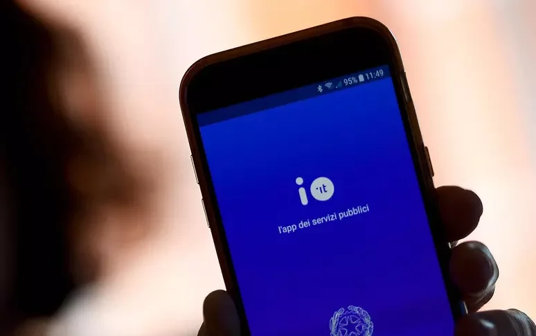 IT Wallet, da oggi patente digitale e tessera sanitaria sull’app per tutti