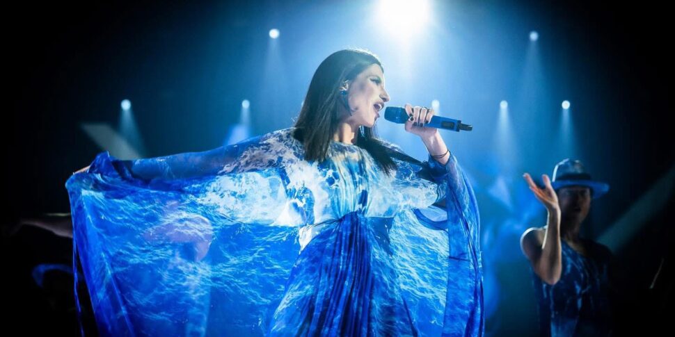 Messina, Laura Pausini regala un vero show. Stasera si replica