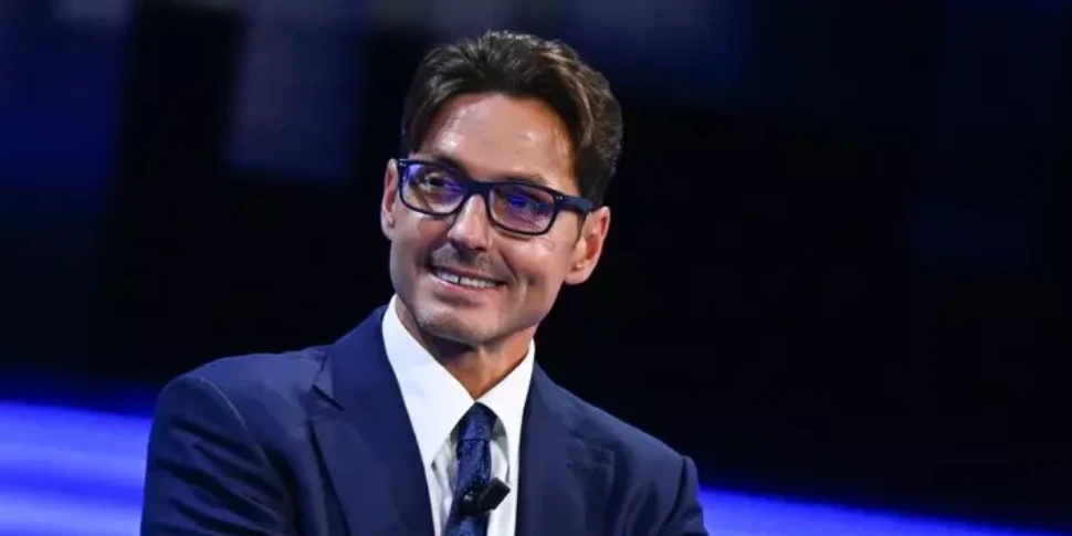 Pier Silvio Berlusconi promuove Meloni e sferza Fi: "Ora volti nuovi". Politica? "Non lo escludo" Pier Silvio Berlusconi promuove Meloni e sferza Fi: "Ora volti nuovi". Politica? "Non lo escludo"