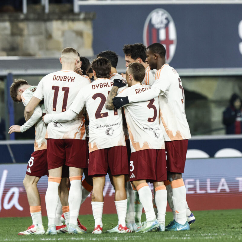 Roma's Alexis Saelemaekers celebrated by his teammates after scoring the goal during the Italian Serie A soccer match Bologna FC vs AS Roma at Renato Dall'Ara stadium in Bologna, Italy, 12 January 2025. ANSA /SERENA CAMPANINI