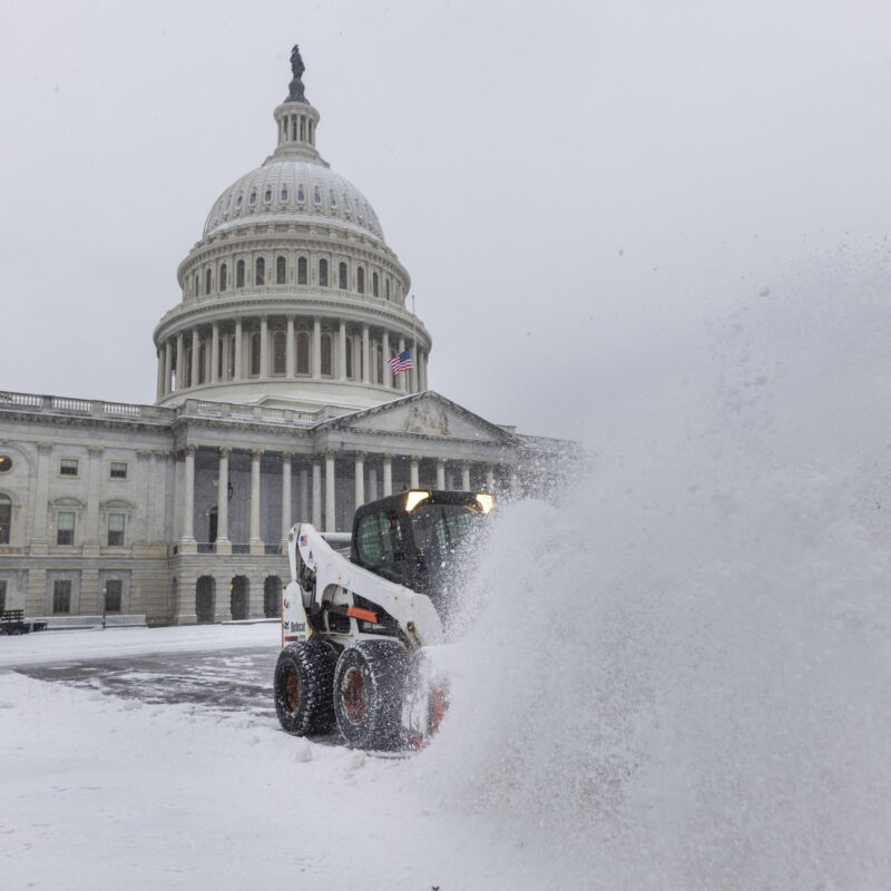 epaselect epa11809500 A snowplow clears snow from outside the US Capitol as lawmakers gather to certify President-elect Trump's election victory in Washington, DC, USA, 06 January 2025. The certification comes exactly four years after a mob of Trump-supporting insurrectionists stormed the Capitol, attempting to disrupt the certification of US President Joe Biden. EPA/JIM LO SCALZO