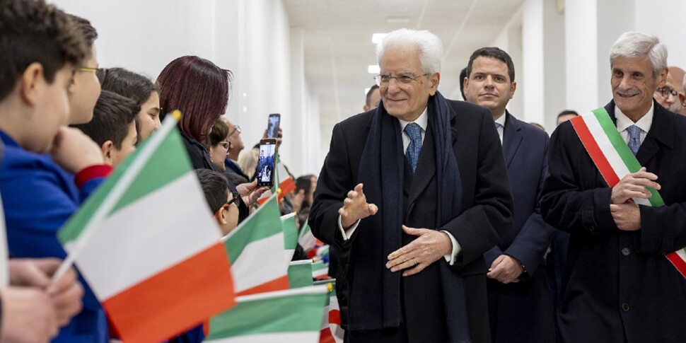 Mattarella: garantire servizi adeguati in tutto il Paese. Il capo dello Stato in visita a Militello in Val di Catania