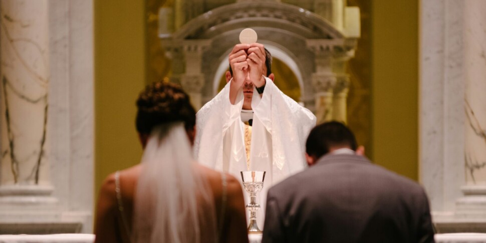 Giubileo: appello dei preti sposati a Papa Francesco: "Vogliamo rientrare nella Chiesa"