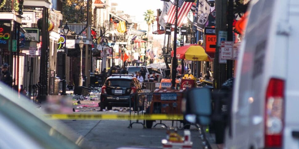 La festa poi il terrore a New Orleans: "Ho visto i corpi volare". La città sotto shock dopo la strage