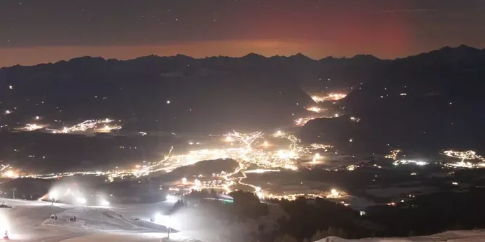 Aurora boreale nella notte di San Silvestro sulle Dolomiti