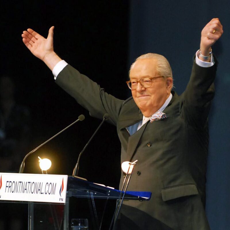 Jean Marie Le Pen salutes his followers during his speech at the Front National congress, in Tours, north west France, 15 January 2011. The French rightwing political party Front National (FN) will choose a new leader this weekend to replace Jean Marie Le Pen, its founder and figurehead for the past 40 years. Party members voted Marine Le Pen (42), the departing leader's daughter and one of the FN highest-profile figures, as their new leader. She will be officially proclaimed on 16 January. ANSA/P. DESCHAMPS FRANCE OUT, BELGIUM OUT