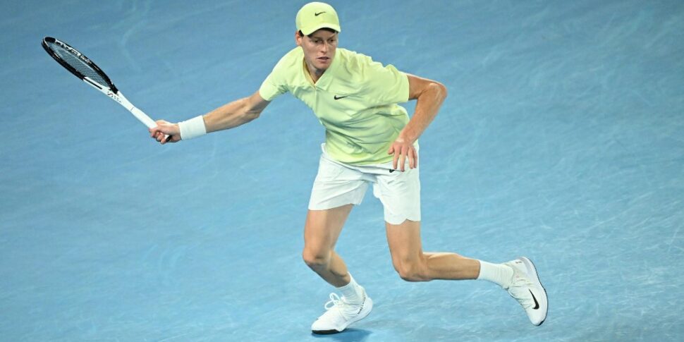 Australian Open: Sinner in semifinale, battuto de Minaur in tre set. Ora c