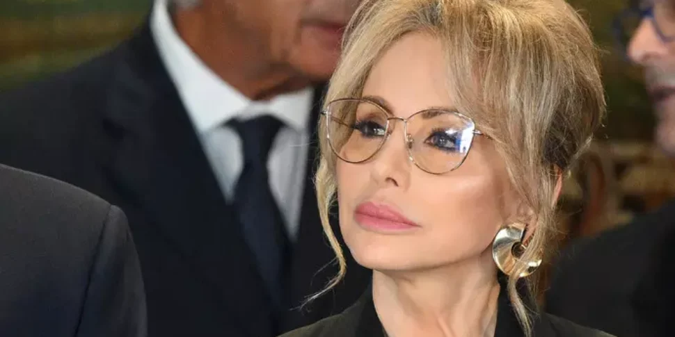 https://assets.gazzettadelsud.it/2025/02/Marina-Berlusconi-970x485.webp