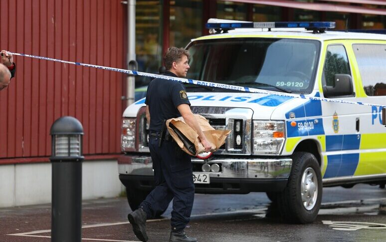 Terrore in Svezia, colpi di pistola in una scuola: cinque feriti