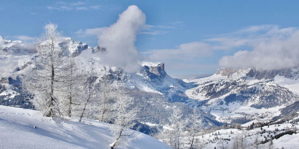 Tragedia a Cortina d’Ampezzo: ragazzo esce di pista sugli sci e muore schiantandosi contro un albero