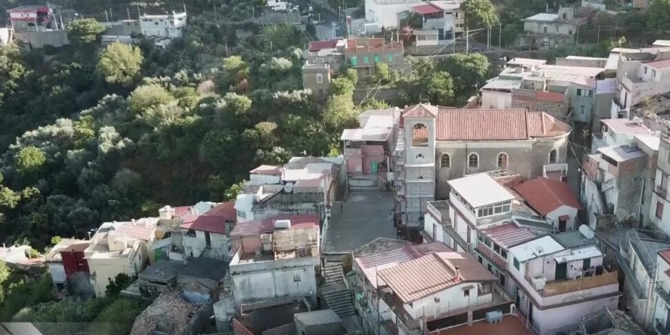 Messina, frana a Cumia Superiore. Gli abitanti: "Siamo in pericolo"