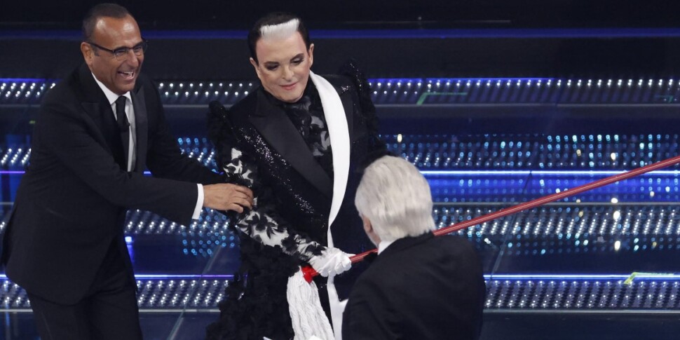 Sanremo Factor seconda serata: grazie Nino, non ci passava più! Bianca Balti, Fedez e la malattia, il coraggio di… Malgioglio. La piaga sociale dello sfruttamento dei minori: dov’è Landini?