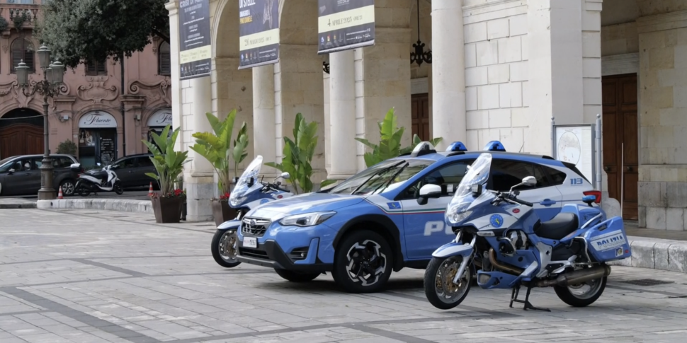 Il teatro per parlare ai giovani di sicurezza stradale, al "Vittorio Emanuele" applausi e commozione per "17 minuti"